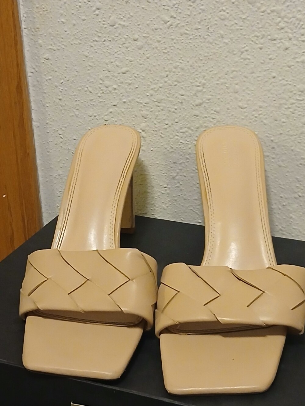 Forever 21 Wide Fit Beige Woven Heeled Mules Sandals Women's Size 10W